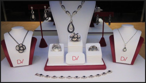Lordo's Diamonds Davani Jewelry Display